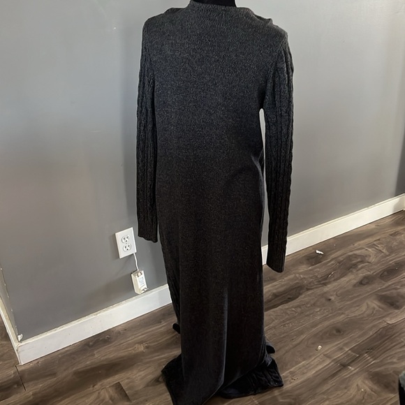 Long sweater - Picture 2 of 2